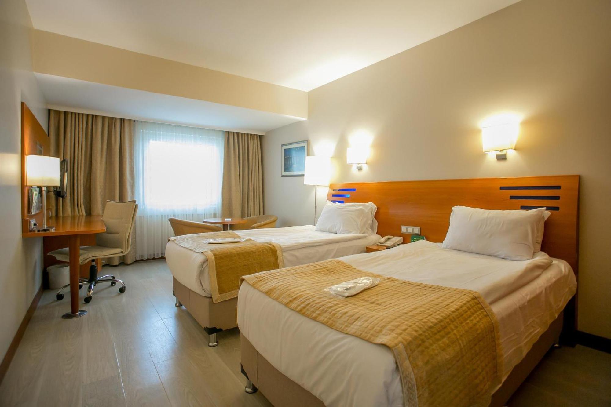 Standard Room,1356943130:JPEG