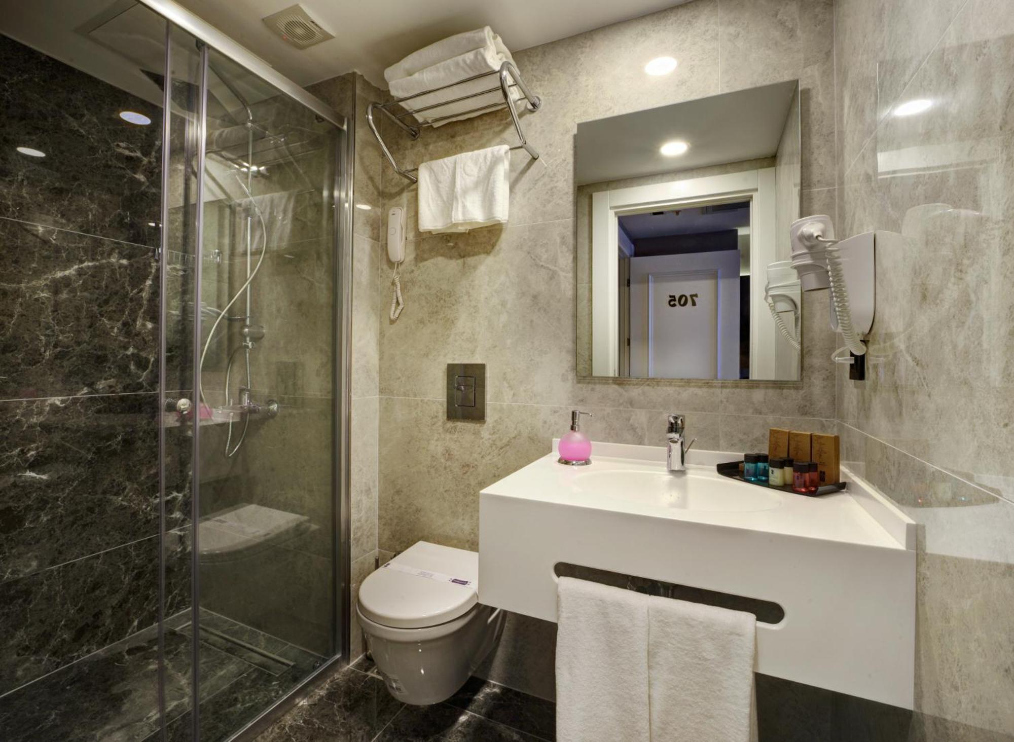 Triple Room,1285890118:JPEG