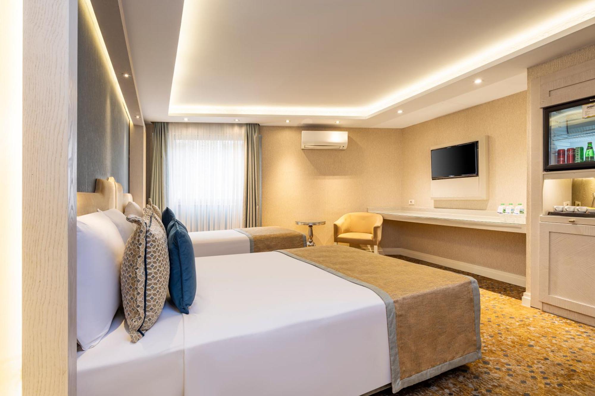 Triple Room,1625481017:JPEG