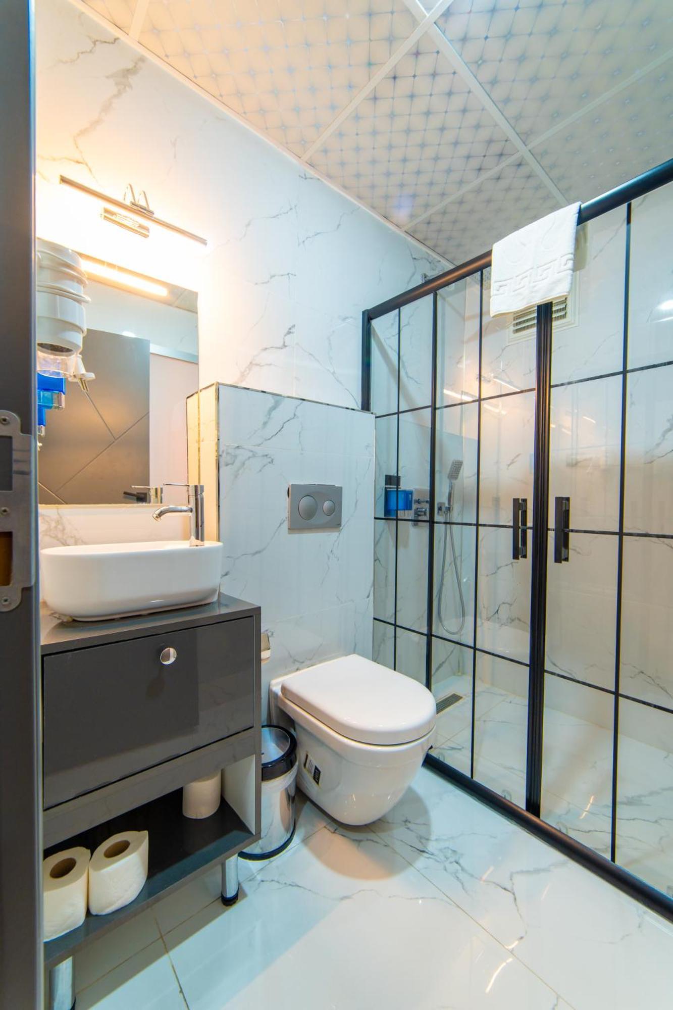 Quarto Twin Standard