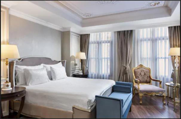 Deluxe room pera view