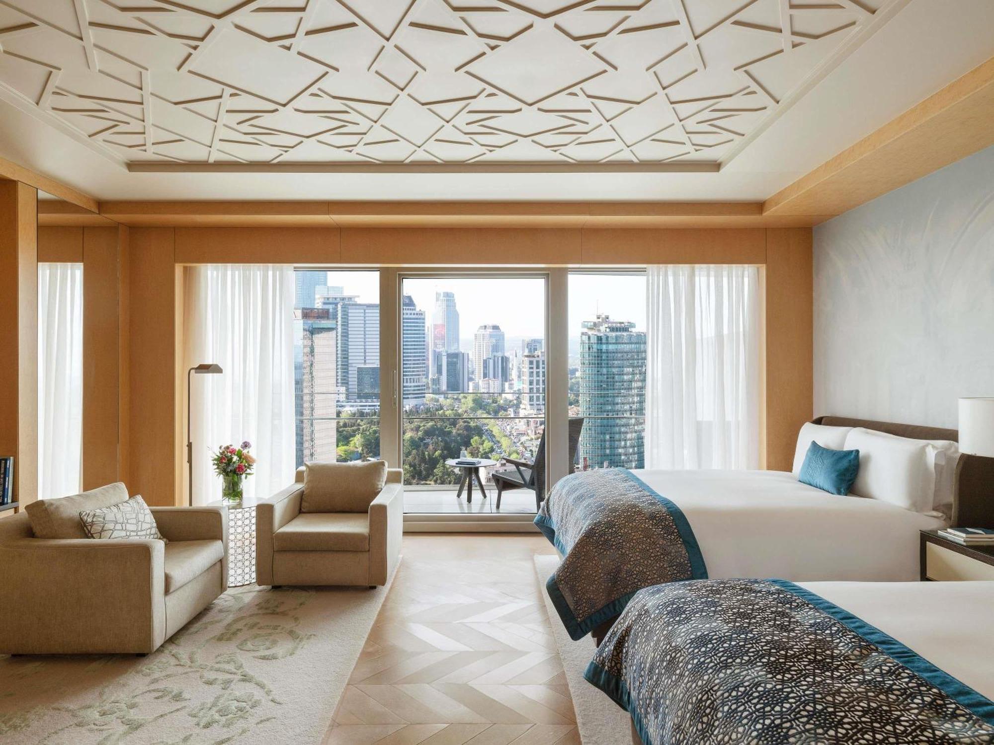 Deluxe City Room,1742904256:JPEG