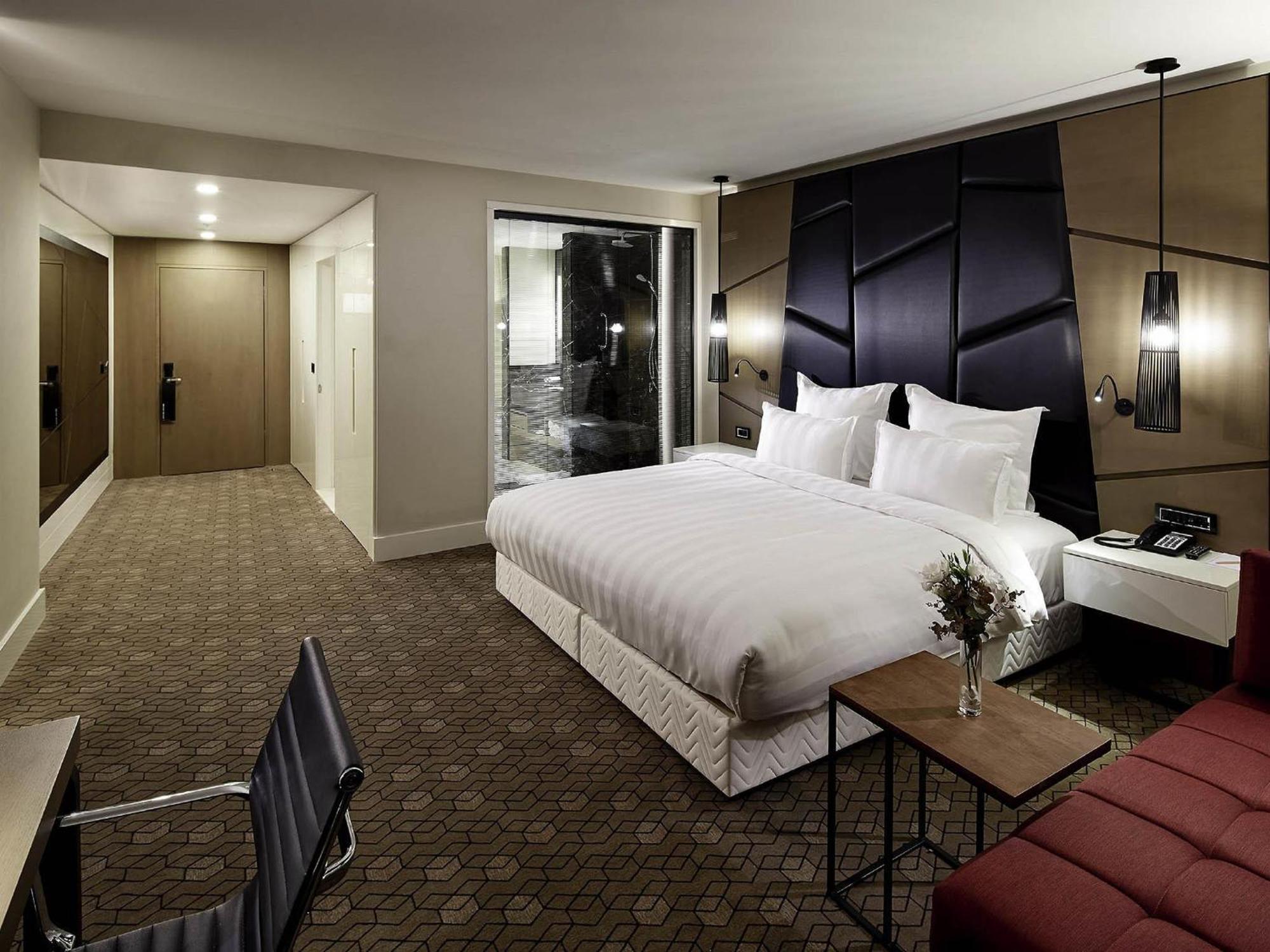 Executive Room King Bed Lounge Access,1765394226:JPEG